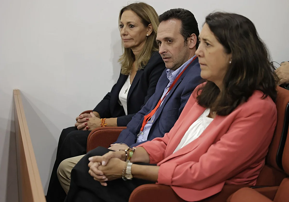 Sin patria para unos, sin moral para otros: Ceuta fractura al Parlamento andaluz