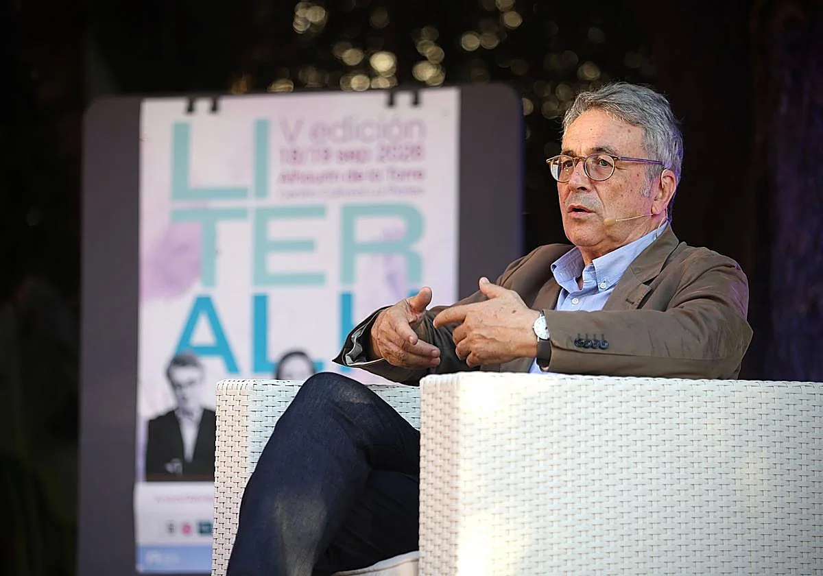 Andrés Trapiello: «La primera víctima de la Guerra Civil fue la tercera España»
