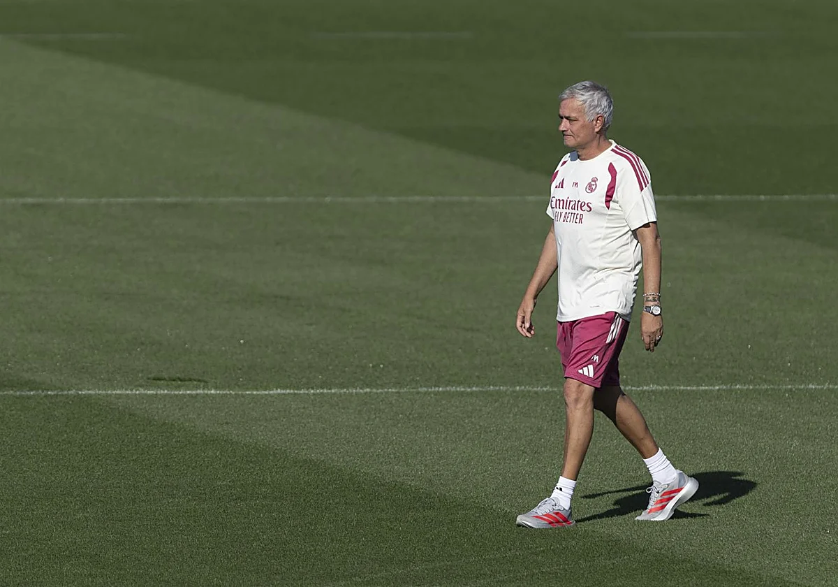 Mourinho: «Cada vez es más difícil escuchar algo positivo del Real Madrid»