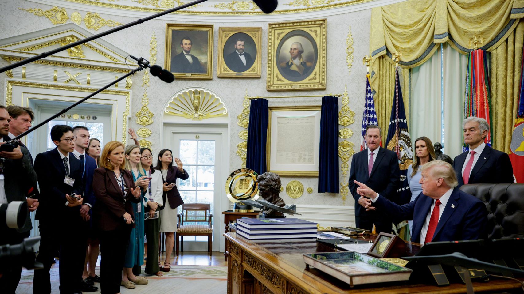 La Casa Blanca impide el acceso a sus instalaciones a los periodistas de CNN y MS NOW tras el veto de Trump
