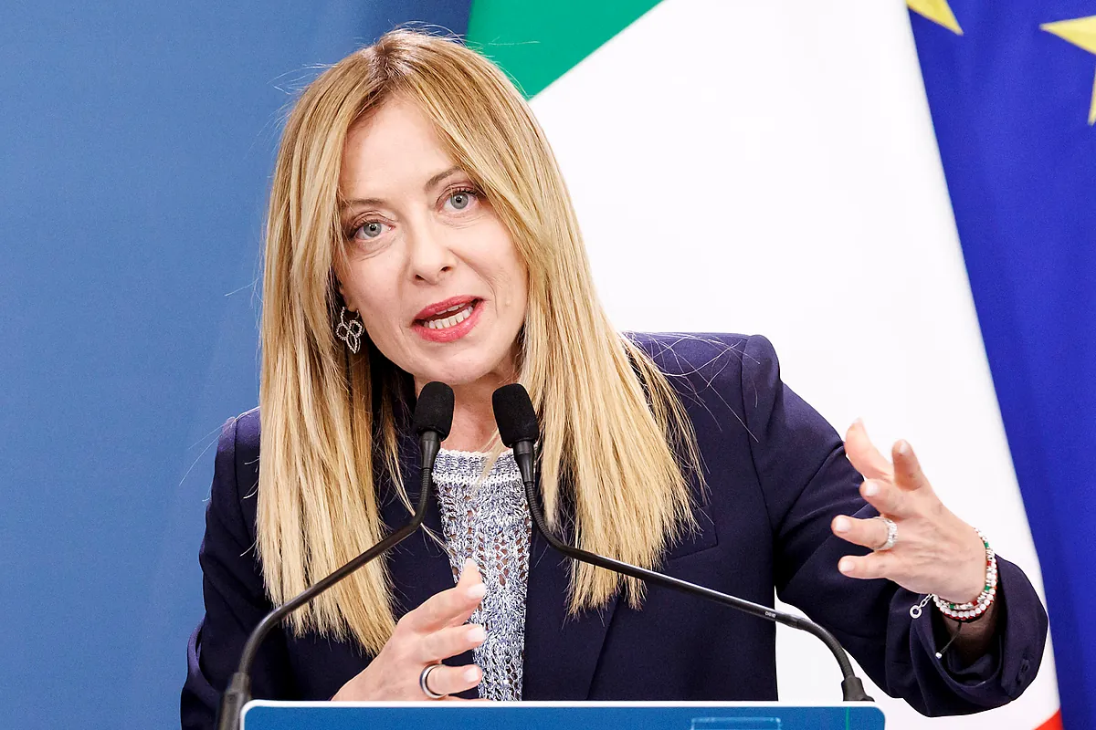 Meloni anuncia una ley para limitar el número de extranjeros por aula en los colegios