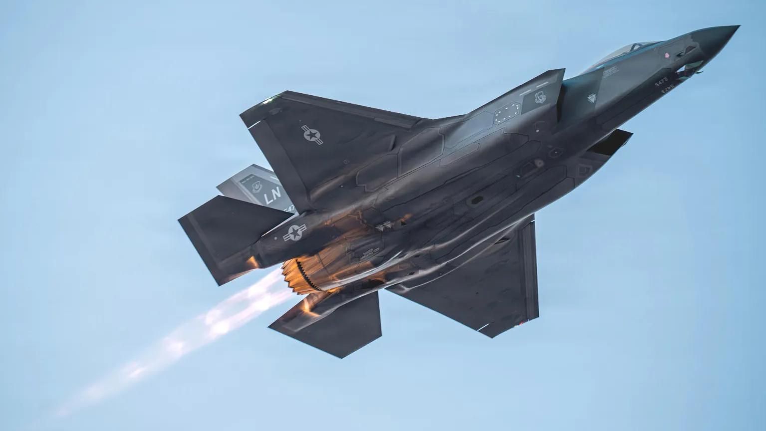 Trump desoye al Pentágono y aprueba la venta de 48 cazas F35 a Riad pese al riesgo de robo de tecnología por espías chinos