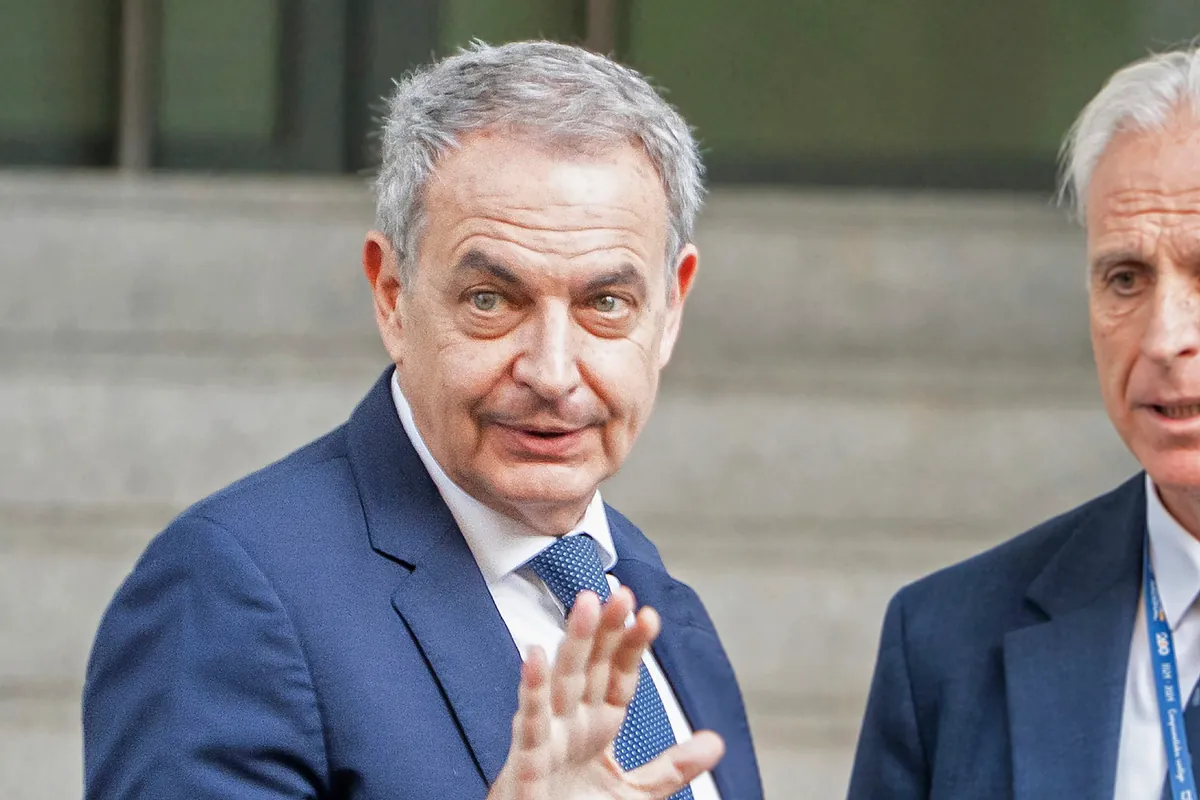 Las hijas de Zapatero, citadas a declarar el 30 de noviembre en el caso Plus Ultra