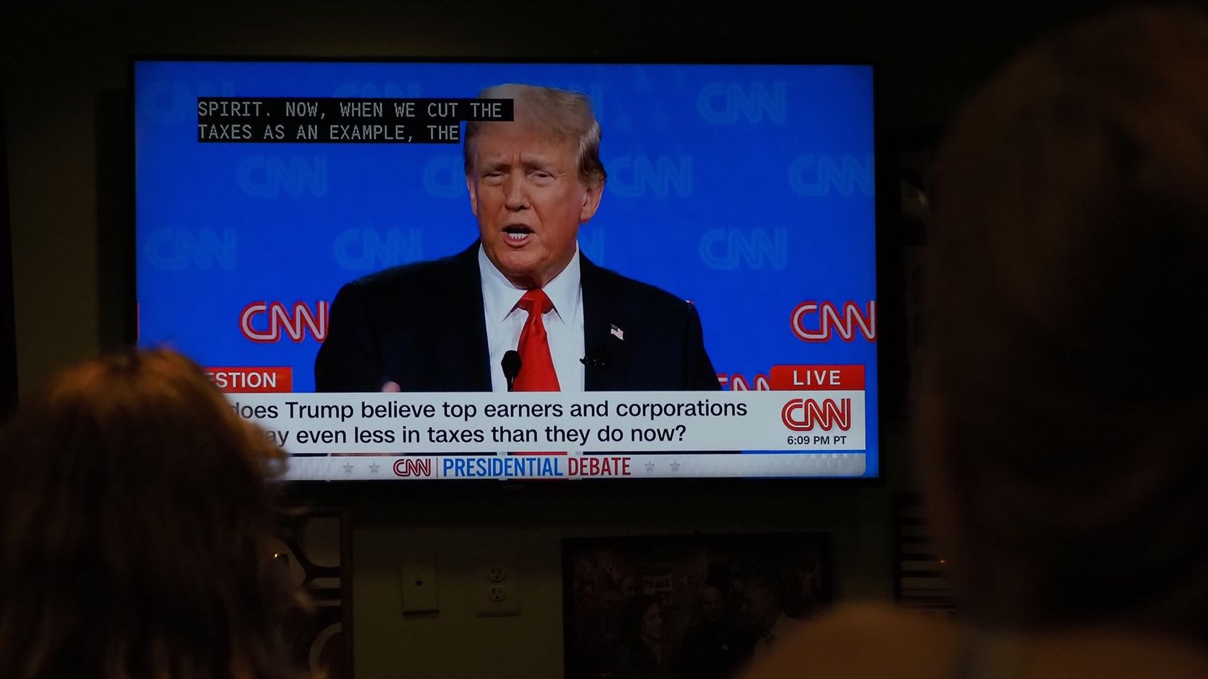 Las televisiones de EEUU se plantan ante Trump y suspenden su cobertura tras el veto a CNN