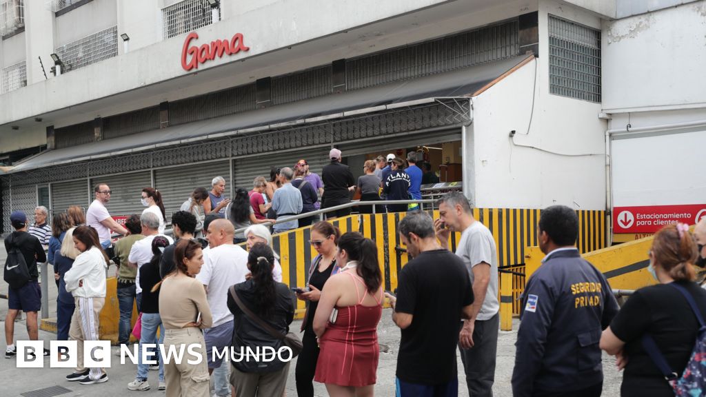"Las explosiones fueron tan fuertes que pensé que se trataba de un terremoto": los testimonios de los caraqueños sorprendidos por los bombardeos ordenados por Trump contra Venezuela