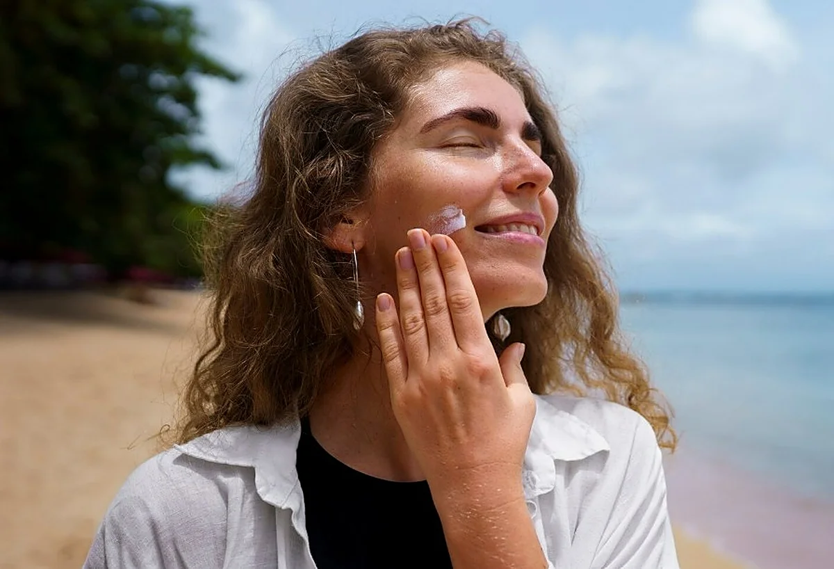 Repara los signos del envejecimiento facial por la exposición solar con este fotoprotector de ISDIN