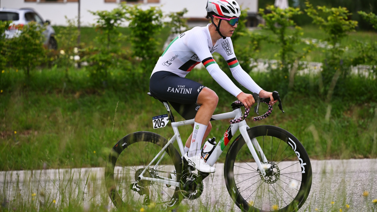 La ciclista afgana que se disfrazaba de hombre para entrenar gana la plata en los Juegos Asiáticos