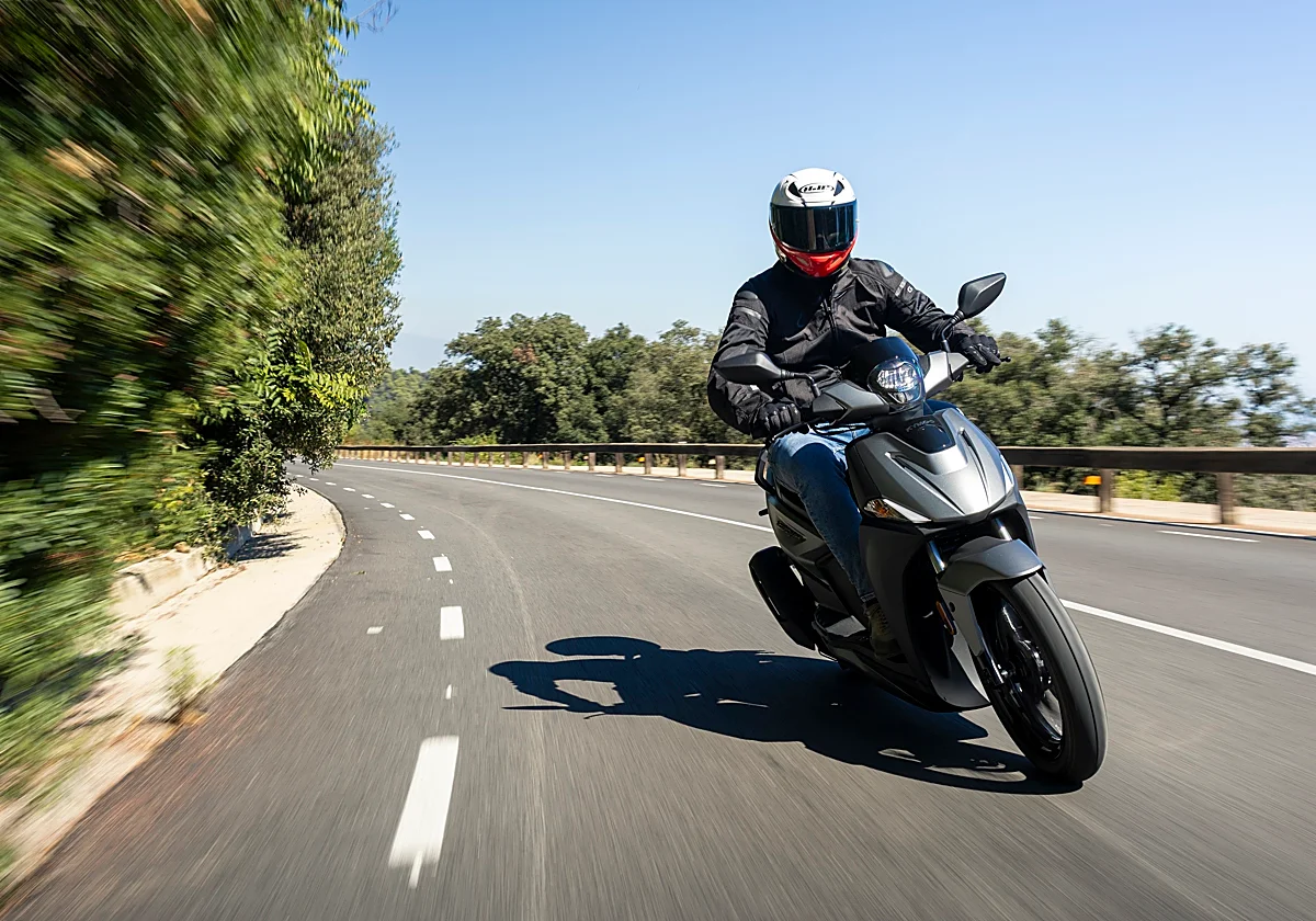 Prueba KYMCO Agility NX 125: El 'rueda alta' 125 más vendido en la última década se reinventa para ganar en seguridad