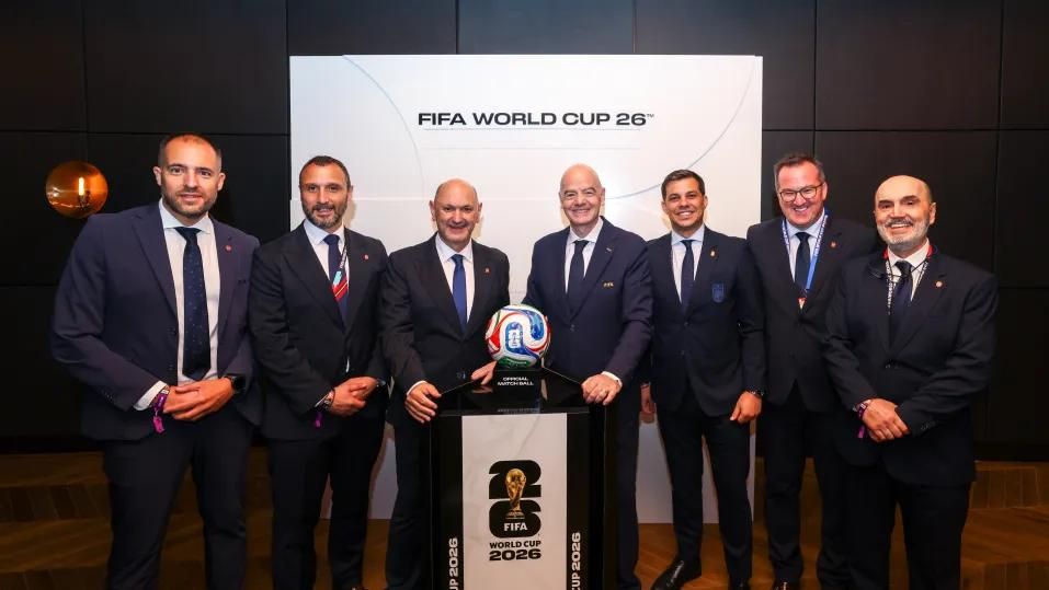 Louzán y varios miembros de la RFEF, denunciados por el coste millonario y las plazas en el viaje a la final del Mundial