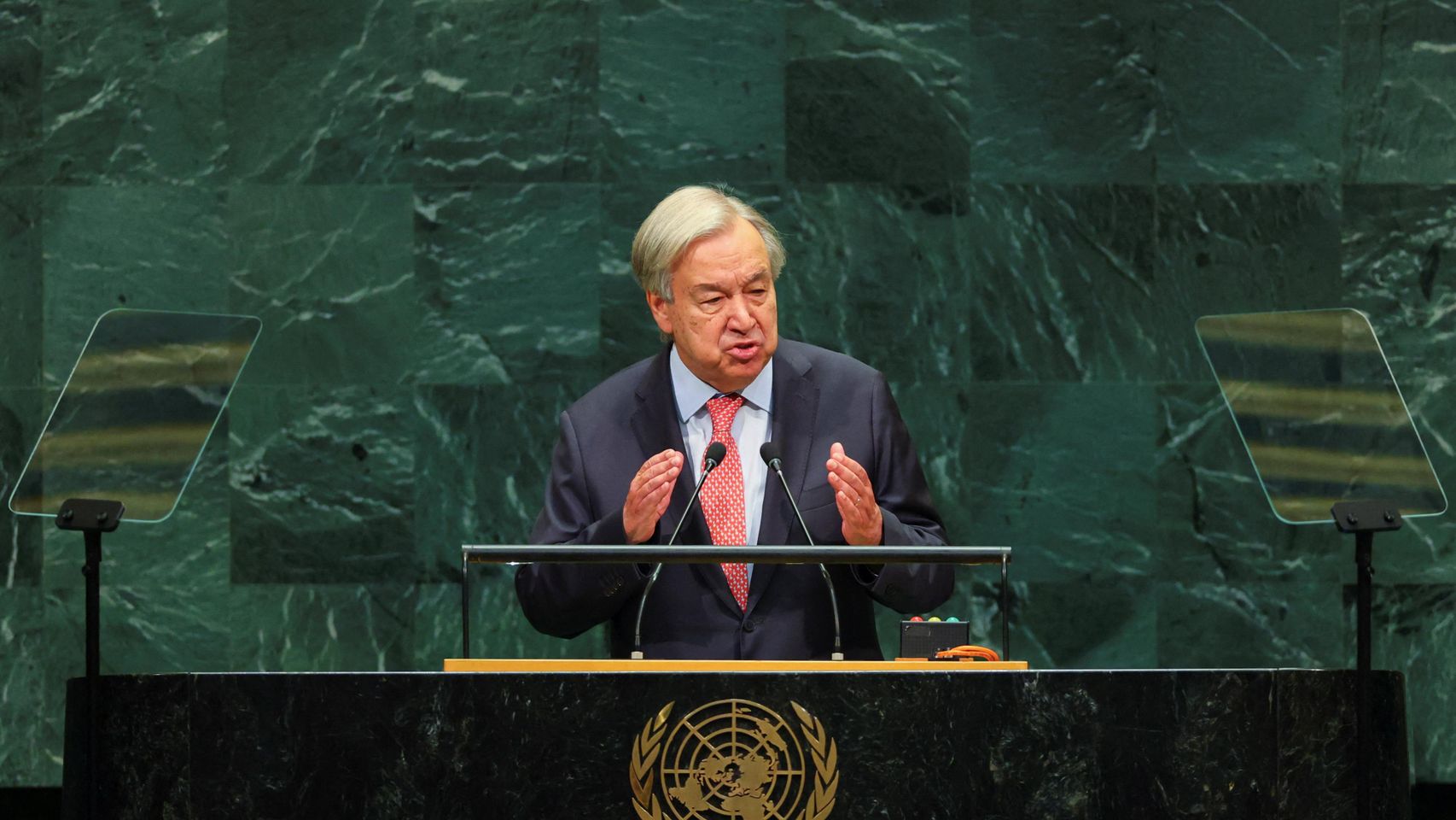 Guterres pide regular la IA en su último discurso en la Asamblea de la ONU: "Los robots asesinos no tienen cabida entre nosotros"