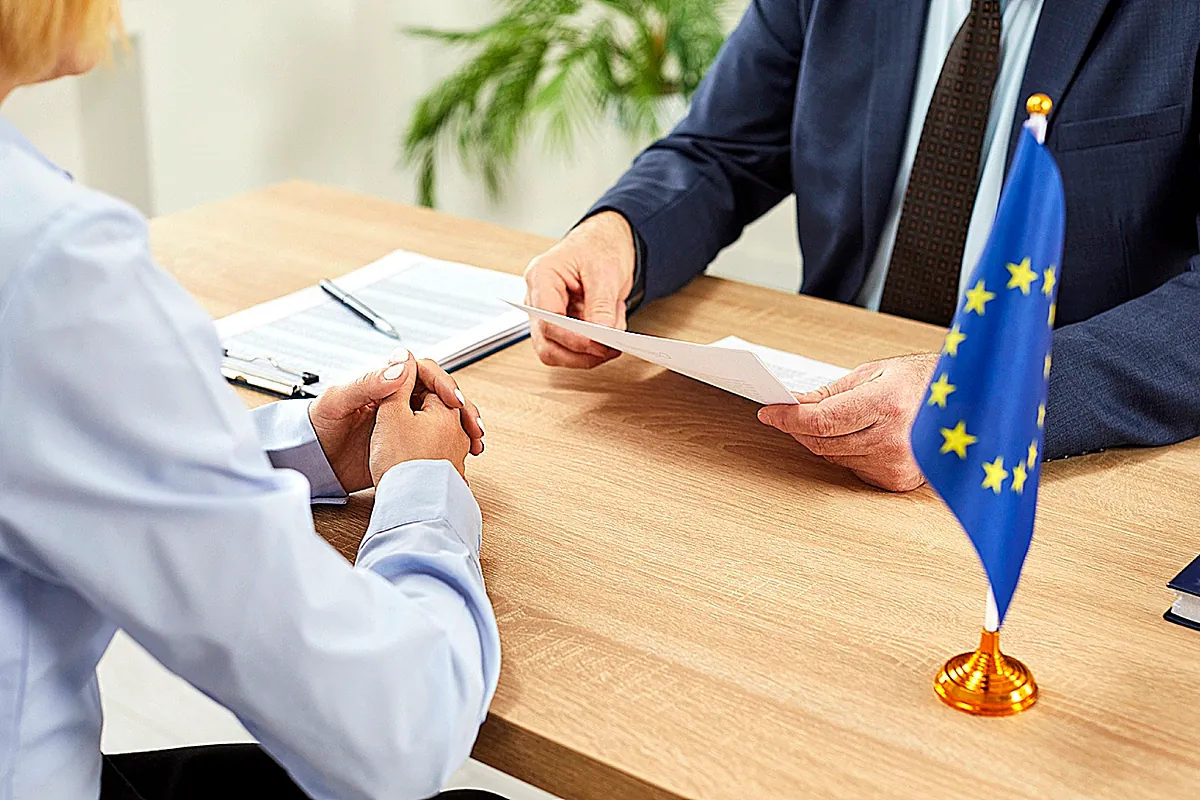 Asfixia fiscal: el papeleo hunde la competitividad de España y Europa