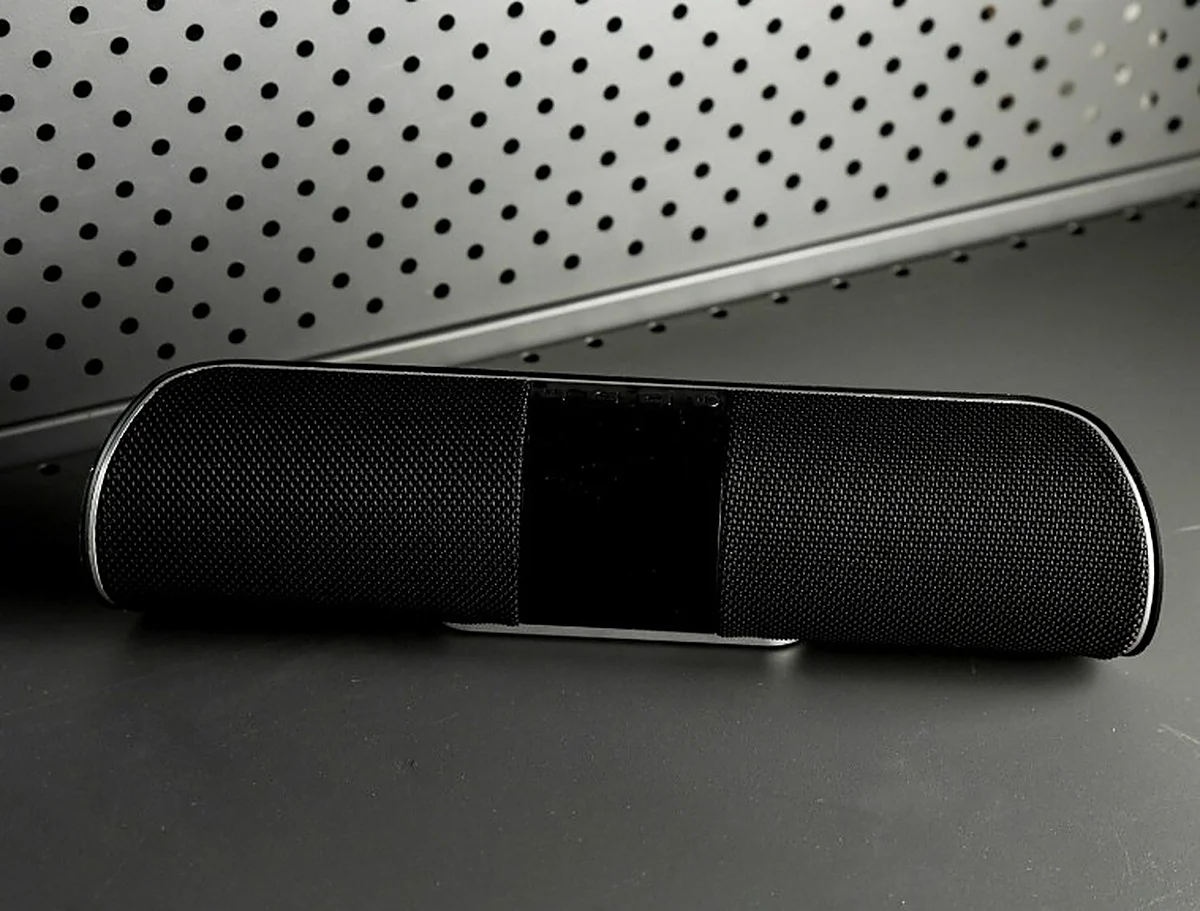Fidelidad sonora y graves controlados con el altavoz Bluetooth Soundcore Motion+ IPX7