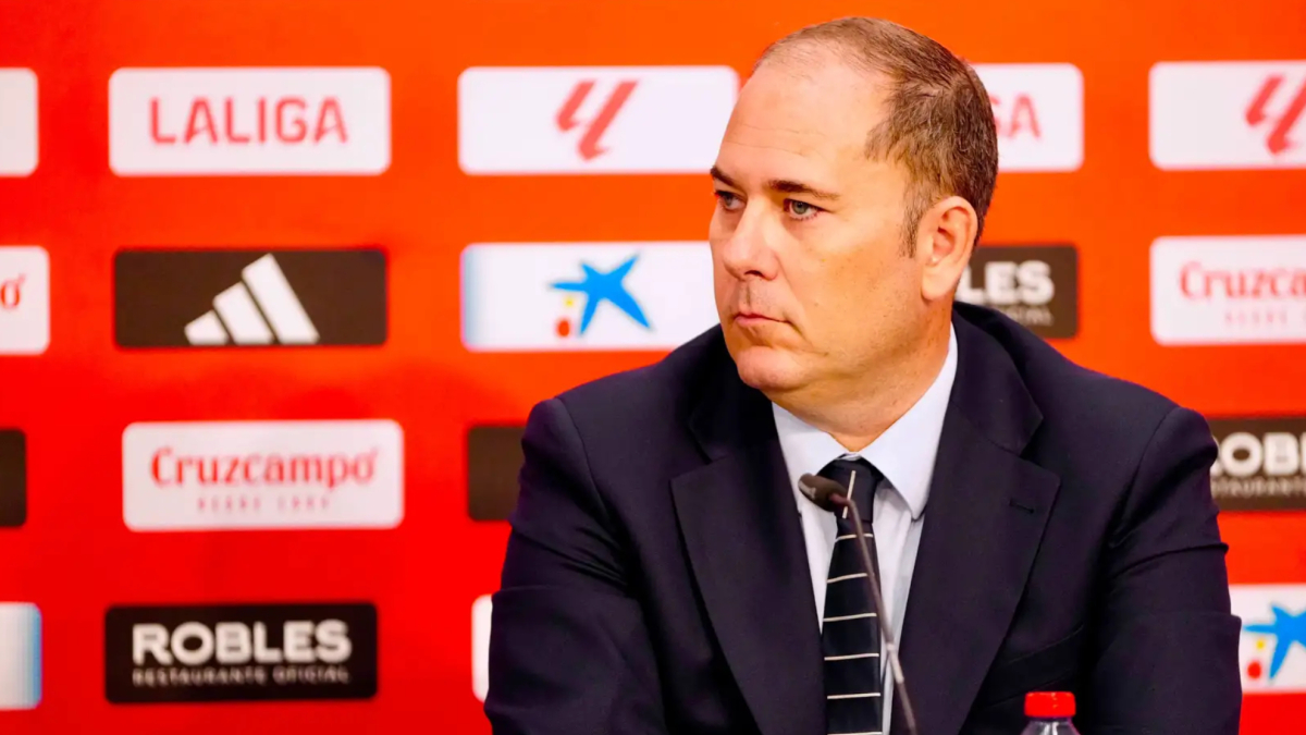 Navarro mejora el fondo de armario del Sevilla