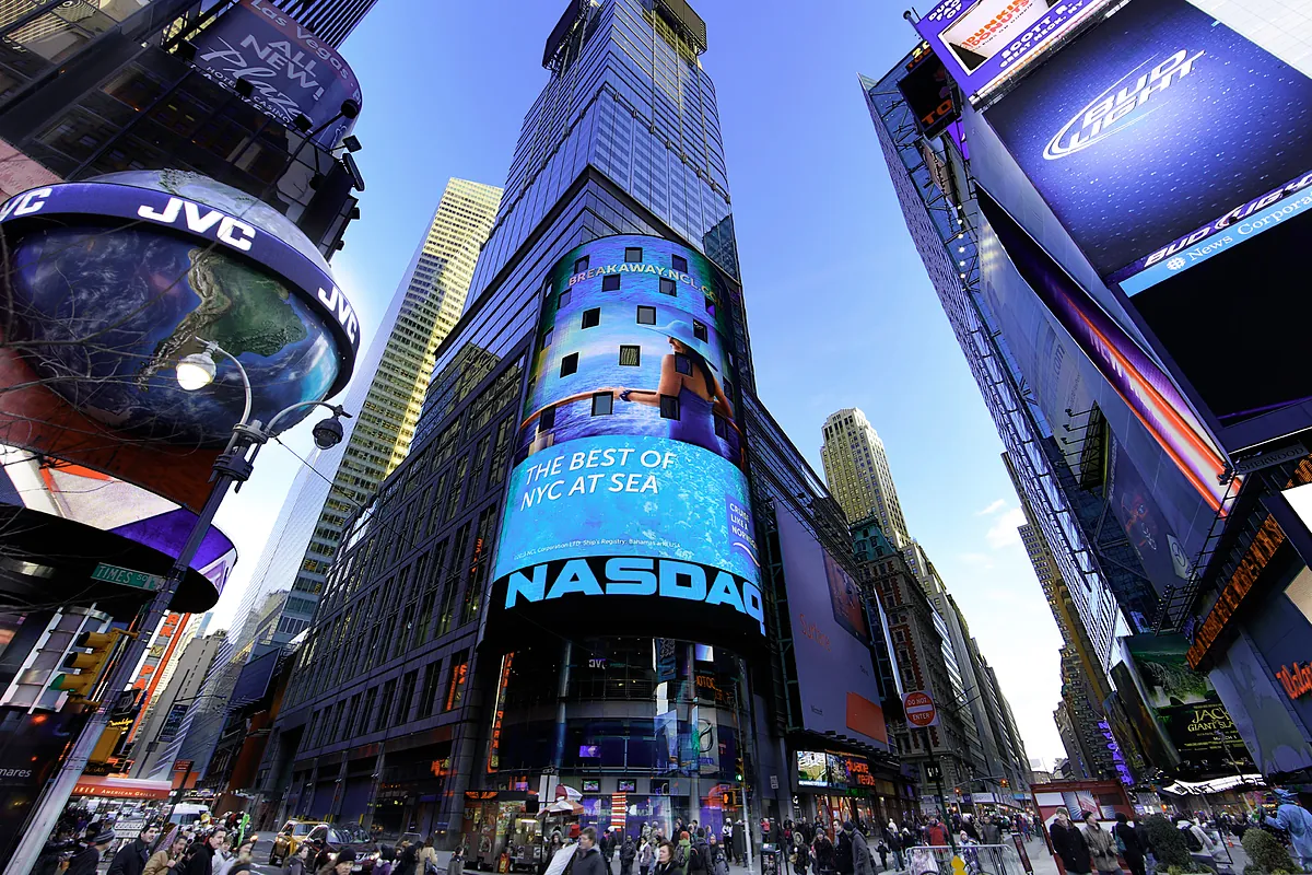 El Nasdaq 100 marca un nuevo máximo por el regreso del 'FOMO en la IA'