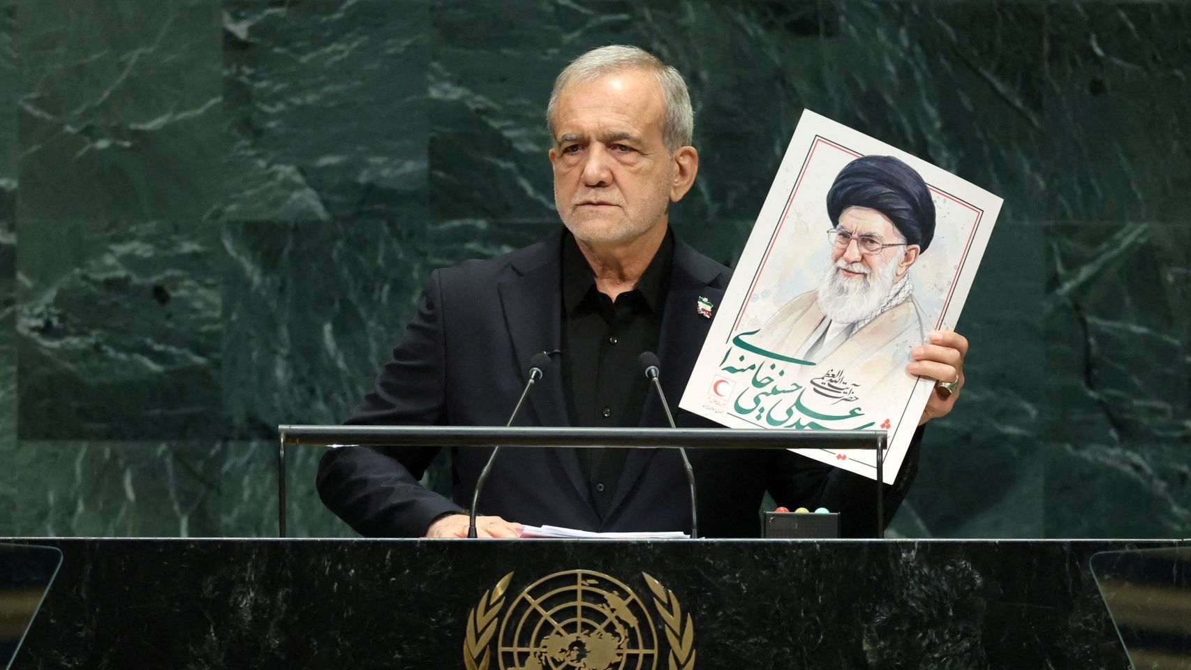 El presidente de Irán acusa a Trump de terrorismo en la ONU pero dice estar preparado "para las negociaciones" con EEUU