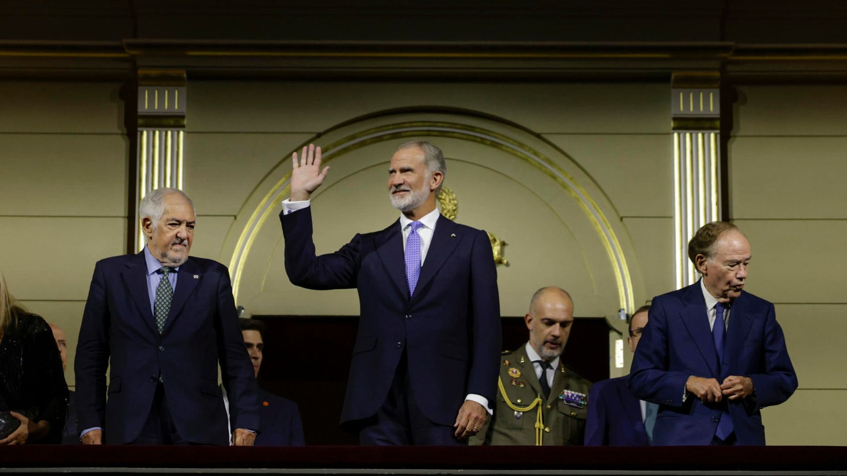 Felipe VI inaugura, por primera vez en solitario, la nueva temporada del Teatro Real con la ópera 'Manon Lescaut'