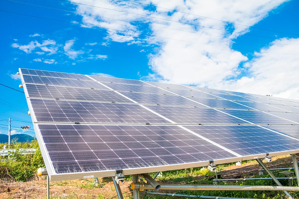 Las fotovoltaicas negocian con el Gobierno una moratoria de deuda