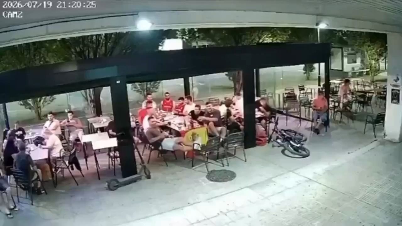 Registran las casas de tres menores por la paliza a 10 militares en la final del Mundial por "desprecio a lo español"