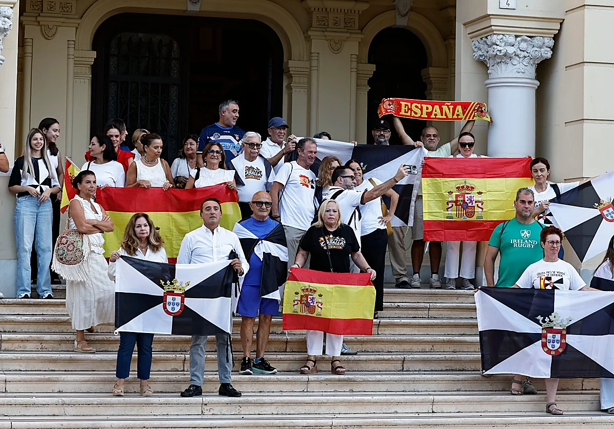 Vecinos de Ceuta piden auxilio en el pleno: «Malagueños, no nos abandonéis»