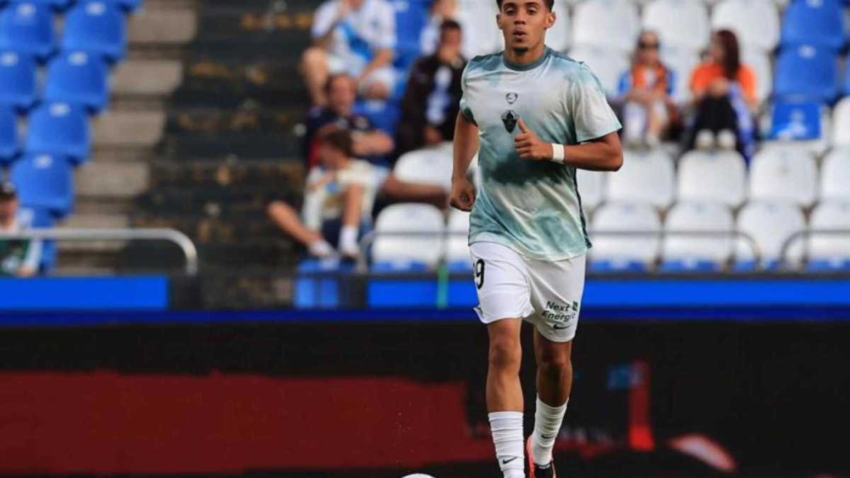 El Elche blinda a Ali Houary hasta 2030