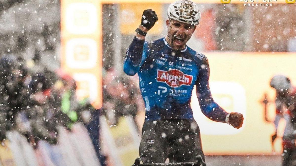 Vandeputte gana en Gullegem y se afianza al frente de la general del Superprestigio