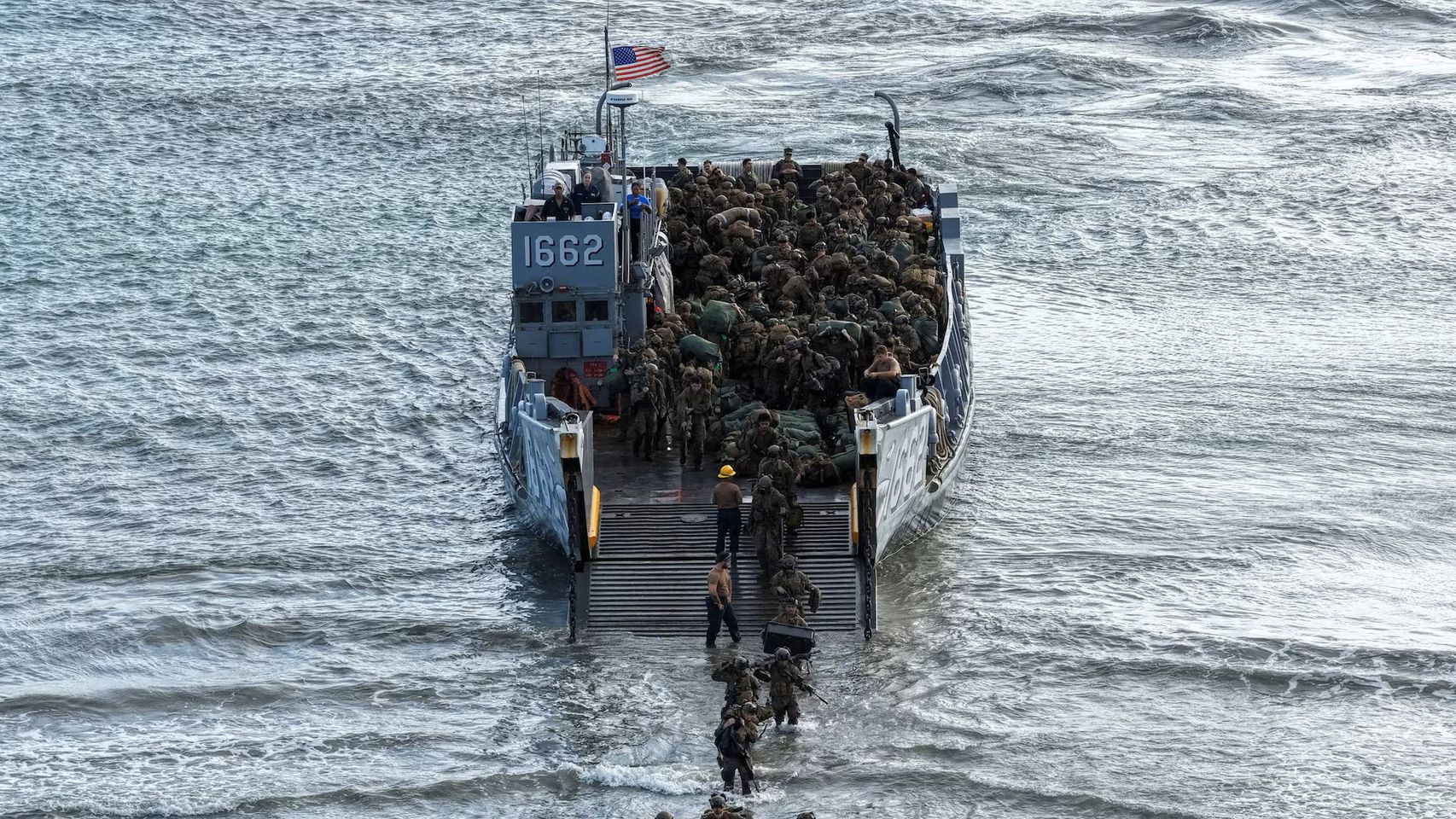 Estados Unidos ordena al Ejército prepararse para un ataque a Cuba con refuerzos policiales, médicos y logísticos
