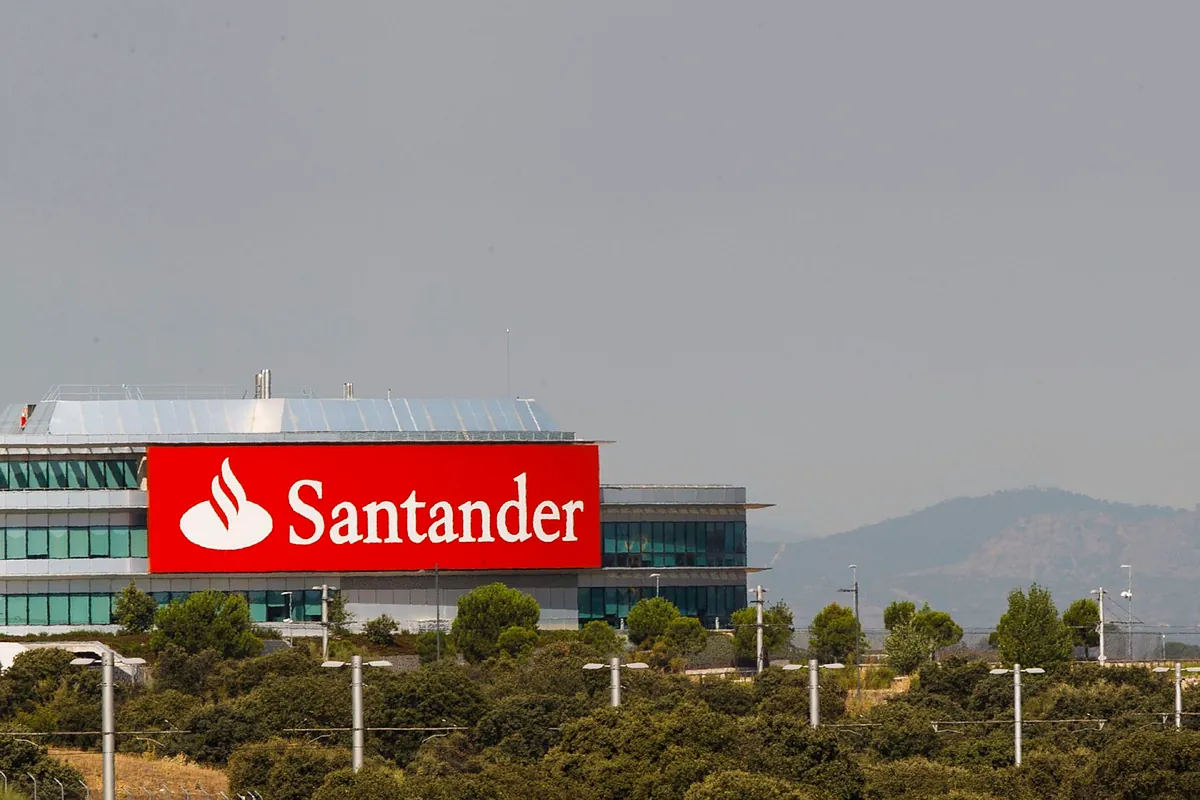 Santander capta más de 100 millones con su fondo inmobiliario de activos comerciales