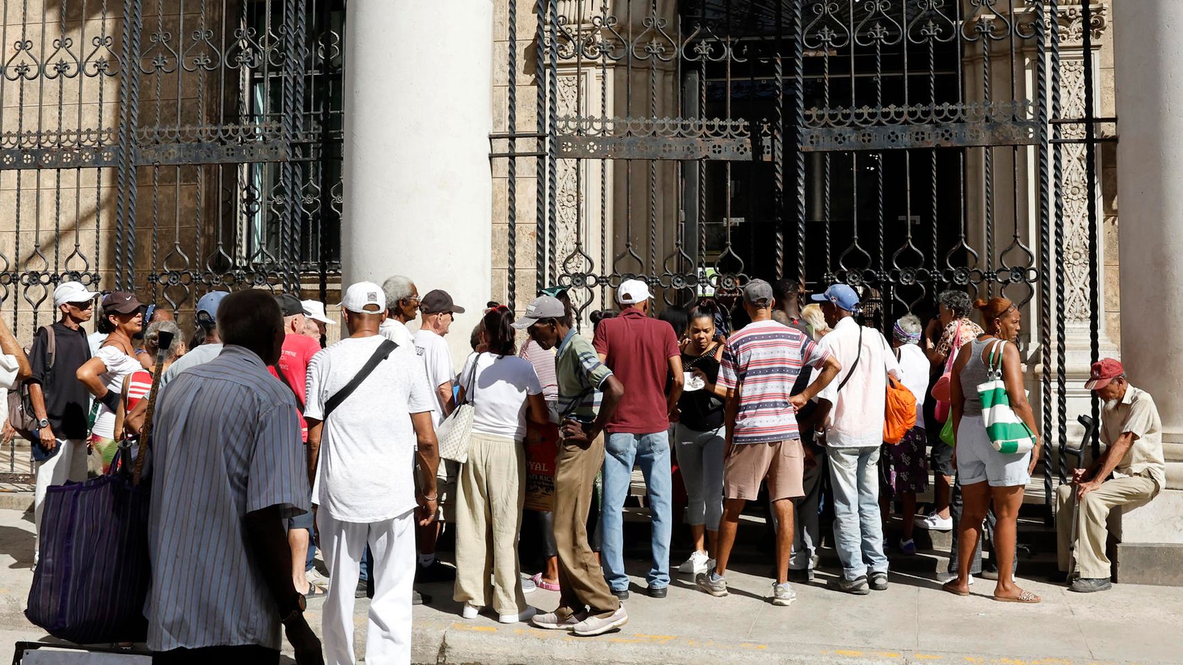España abre una segunda sede consular en Cuba tras recibir más de 100.000 peticiones de nacionalidad por 'ley de nietos'