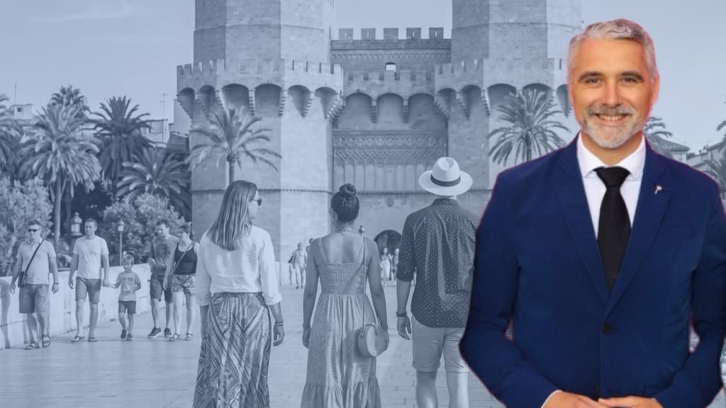 José Camarero: "El Gobierno ataca al sector turístico porque no ha hecho nada en materia de vivienda en ocho años"