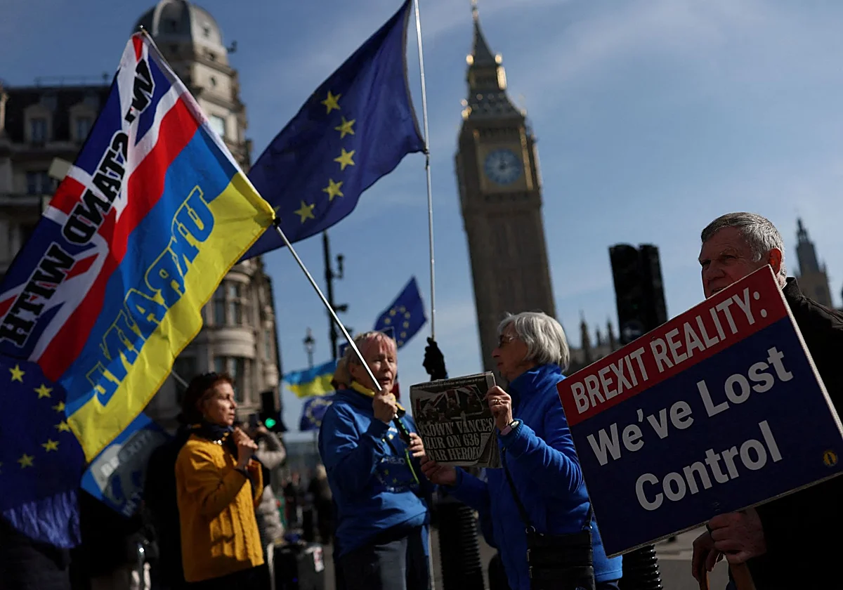 El Reino Unido ya considera su regreso a la UE diez años después del Brexit