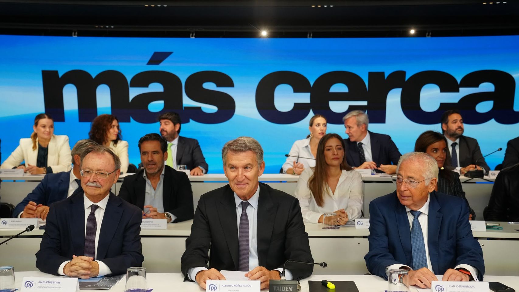 Feijóo acusa al Gobierno de Sánchez de llevar ocho años "más pendiente de la casa de Jesica que de la de Maricarmen"