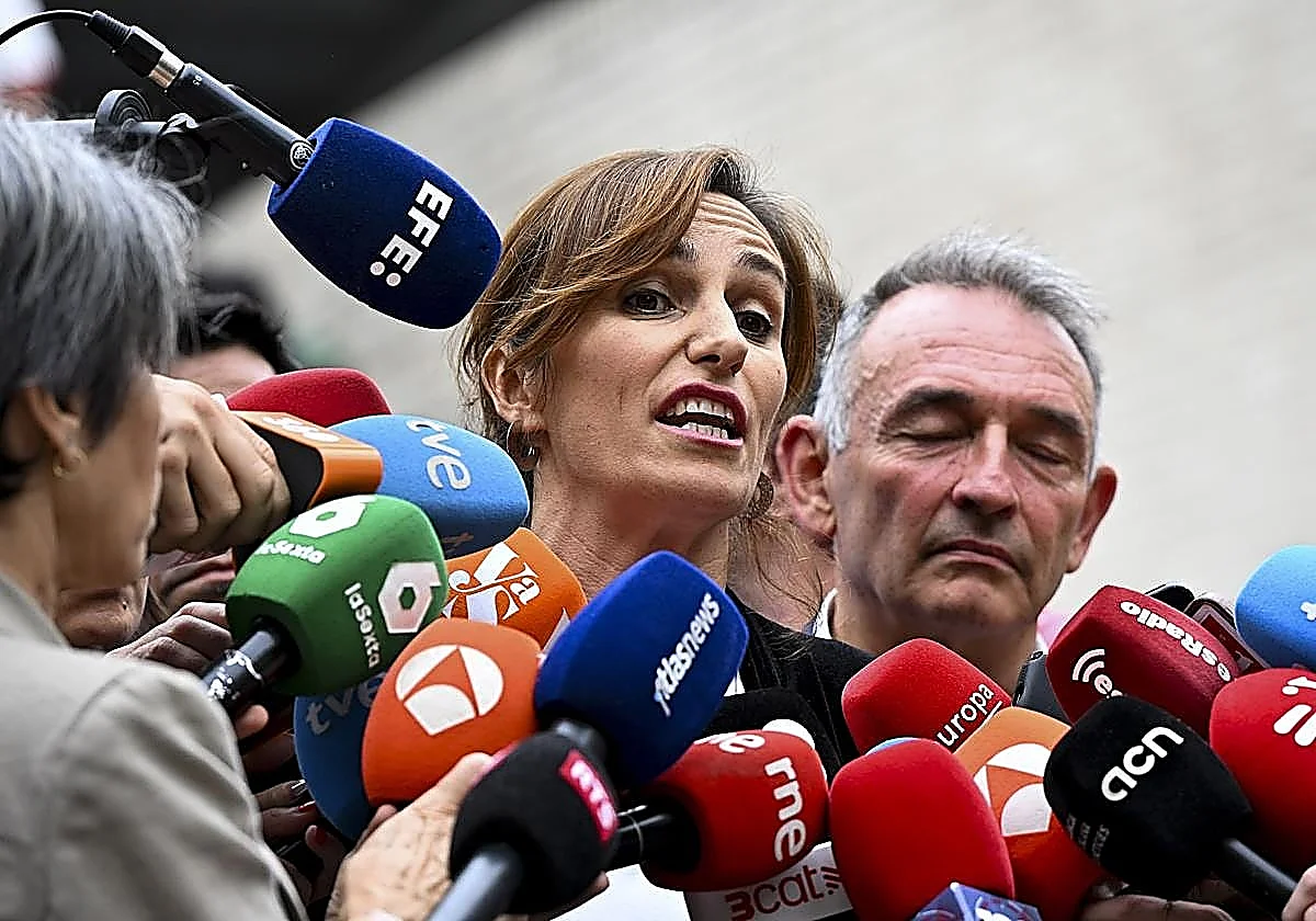 Detienen a un profesor de instituto en Murcia por amenazar de muerte a la ministra Mónica García