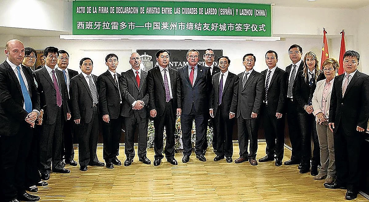 Una grabación destapa visitas a un burdel de cargos de Laredo, Cantabria, en un viaje oficial a China