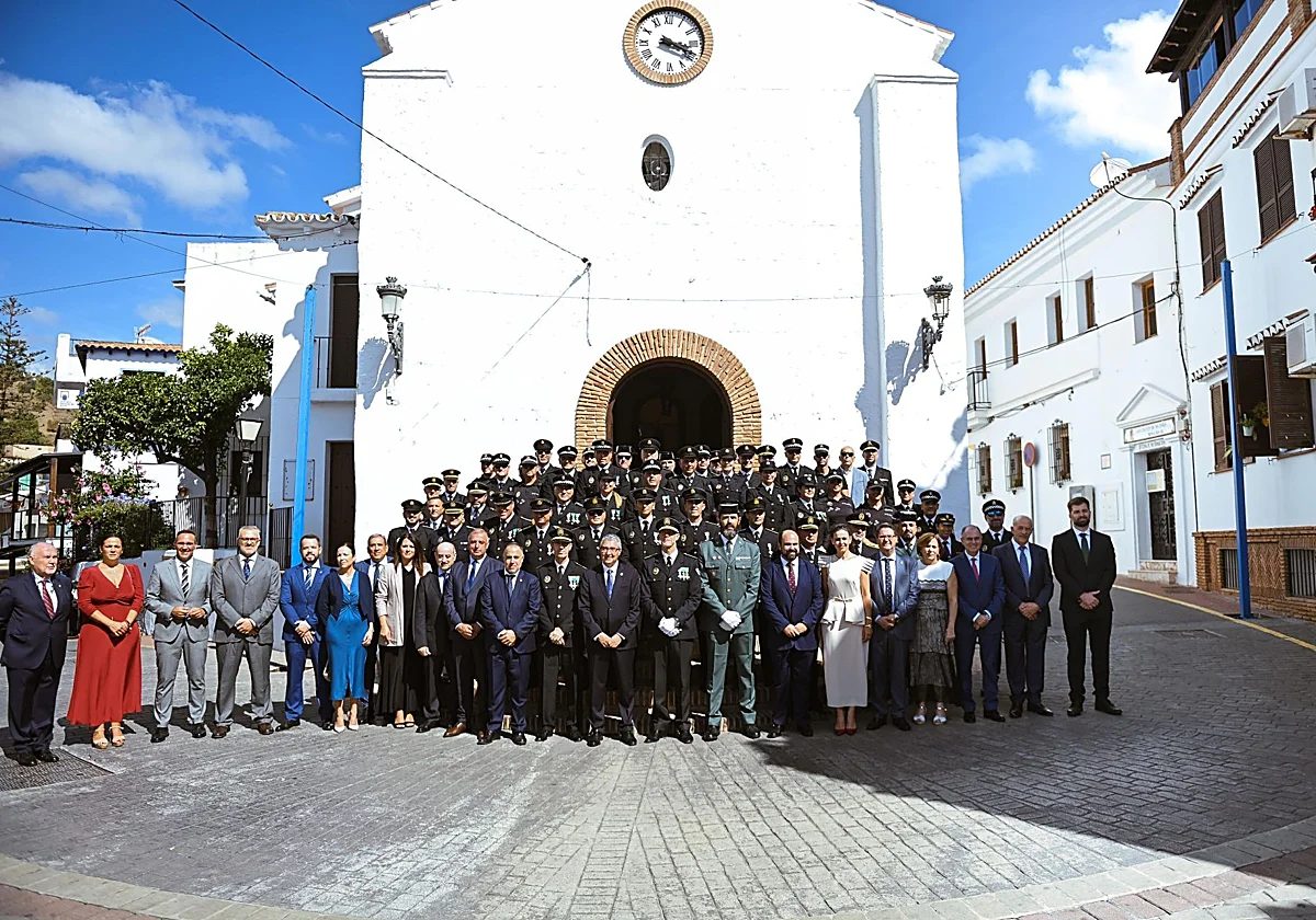 Rincón de la Victoria reconoce la profesionalidad y el compromiso de la Policía Local en el día de su patrón
