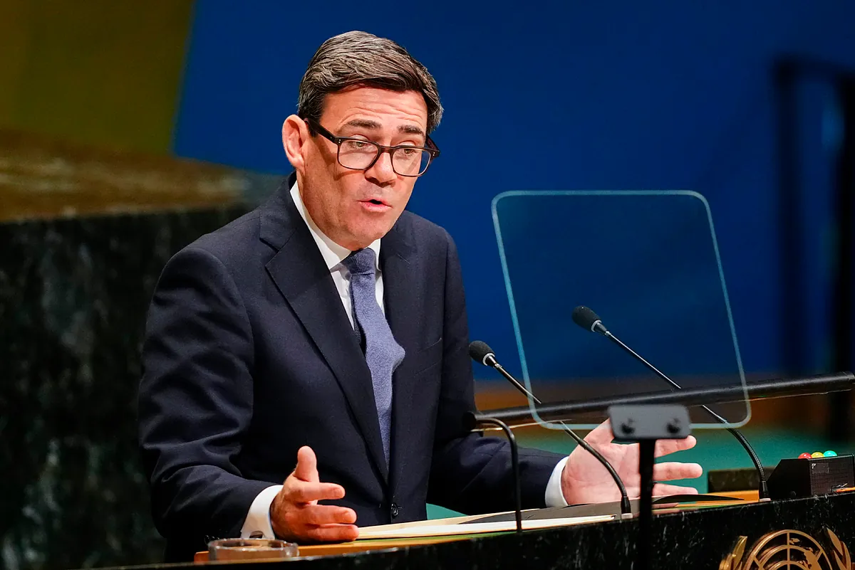 Burnham reformará las pensiones y buscará una relación más cercana con la UE