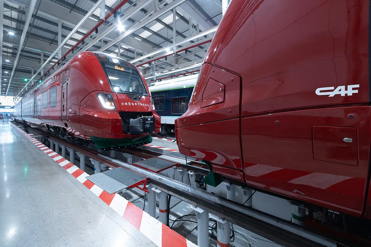 El Congreso pide reformular o suspender la mayor licitación de Renfe