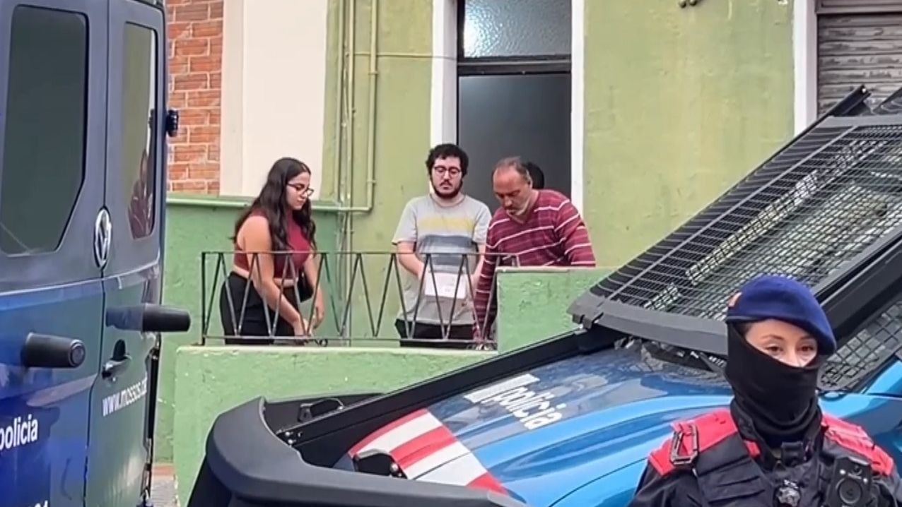Alicia, desahuciada en Mataró con 3 hijos y un hermano con discapacidad: "El alcalde del PSC nos da 3 noches de hostal"