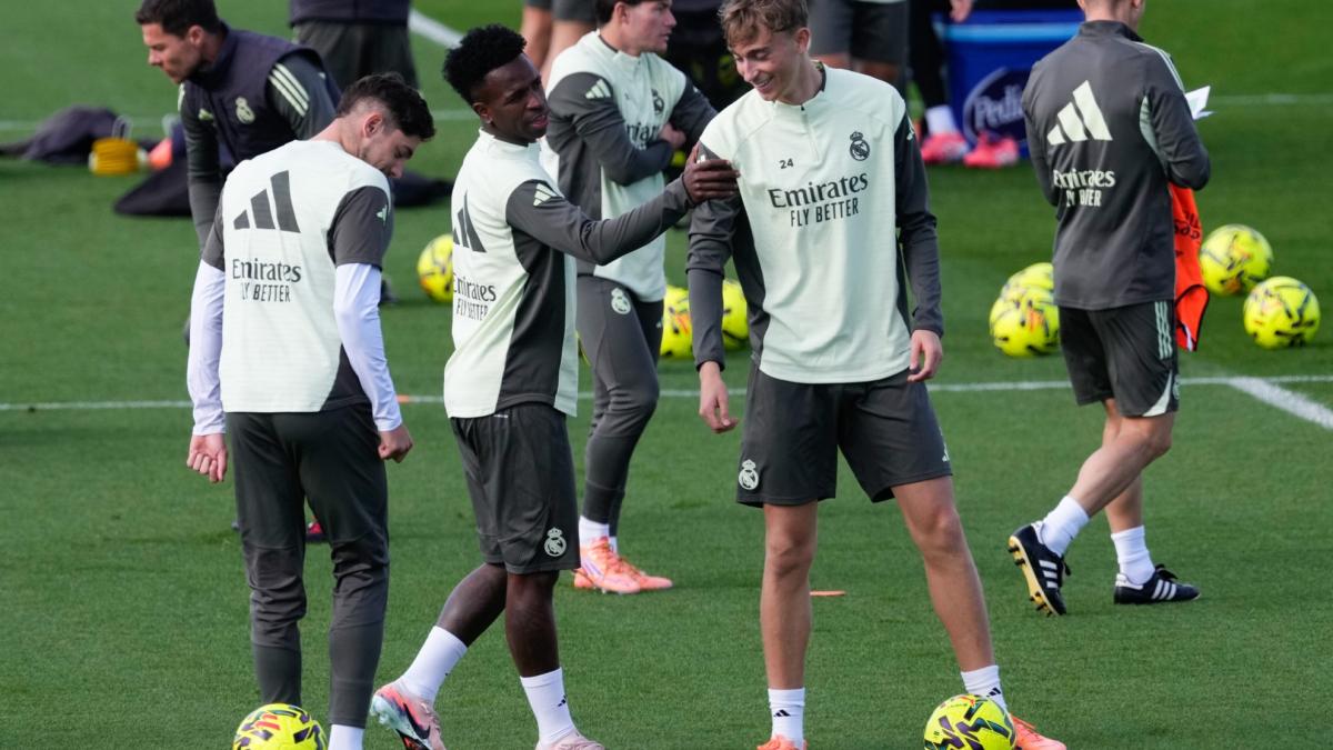 Huijsen no entra en una convocatoria con la novedad de Carvajal