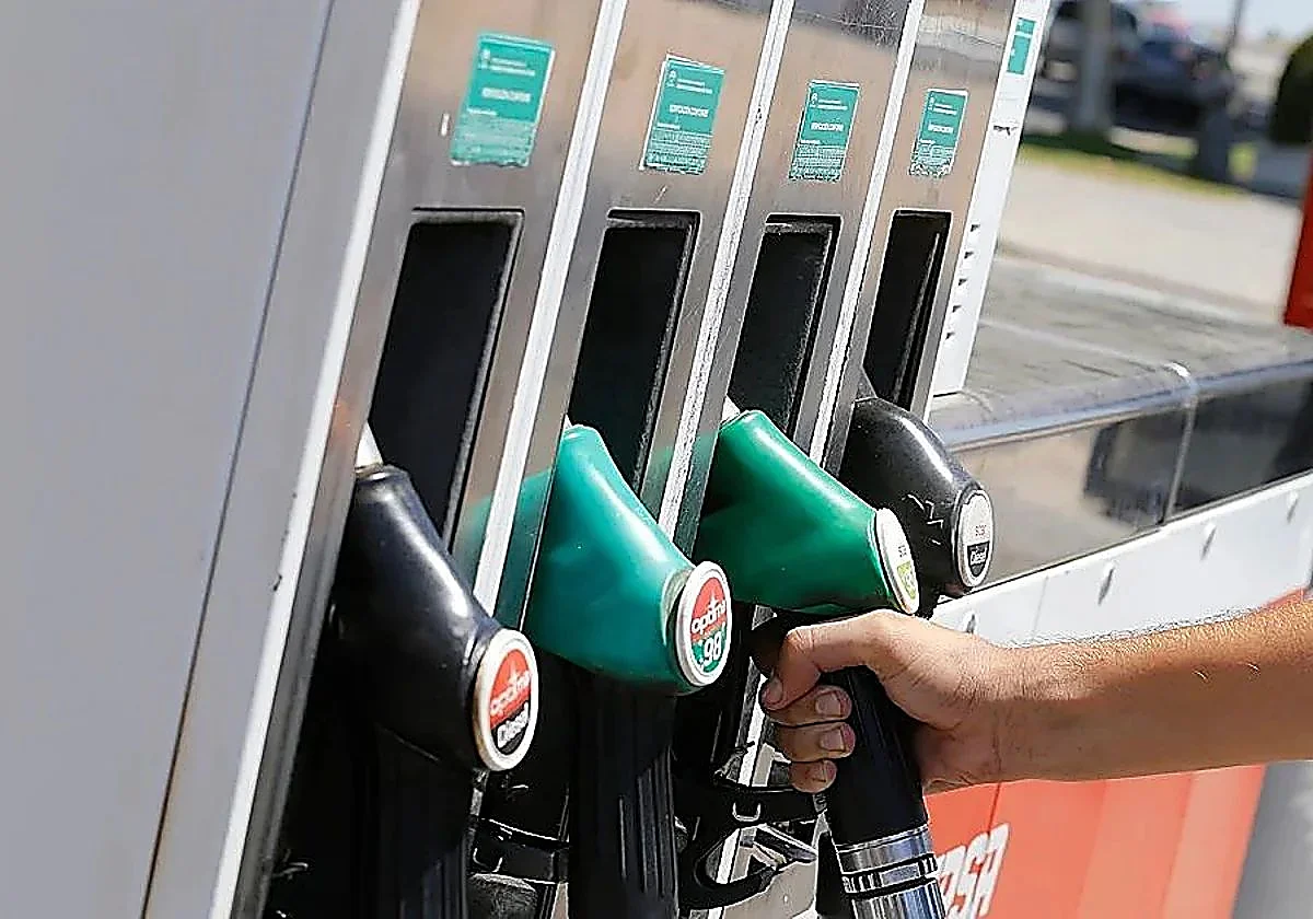 Tips para bajar el consumo de tu coche ahora que el combustible está al alza