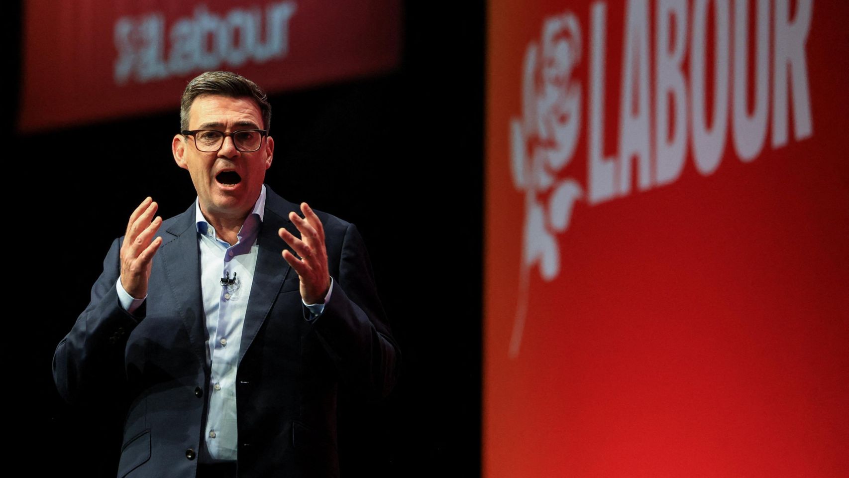 Burnham declara que el Brexit hizo "más daño que bien" y no descarta que el Reino Unido regrese a la Unión Europea