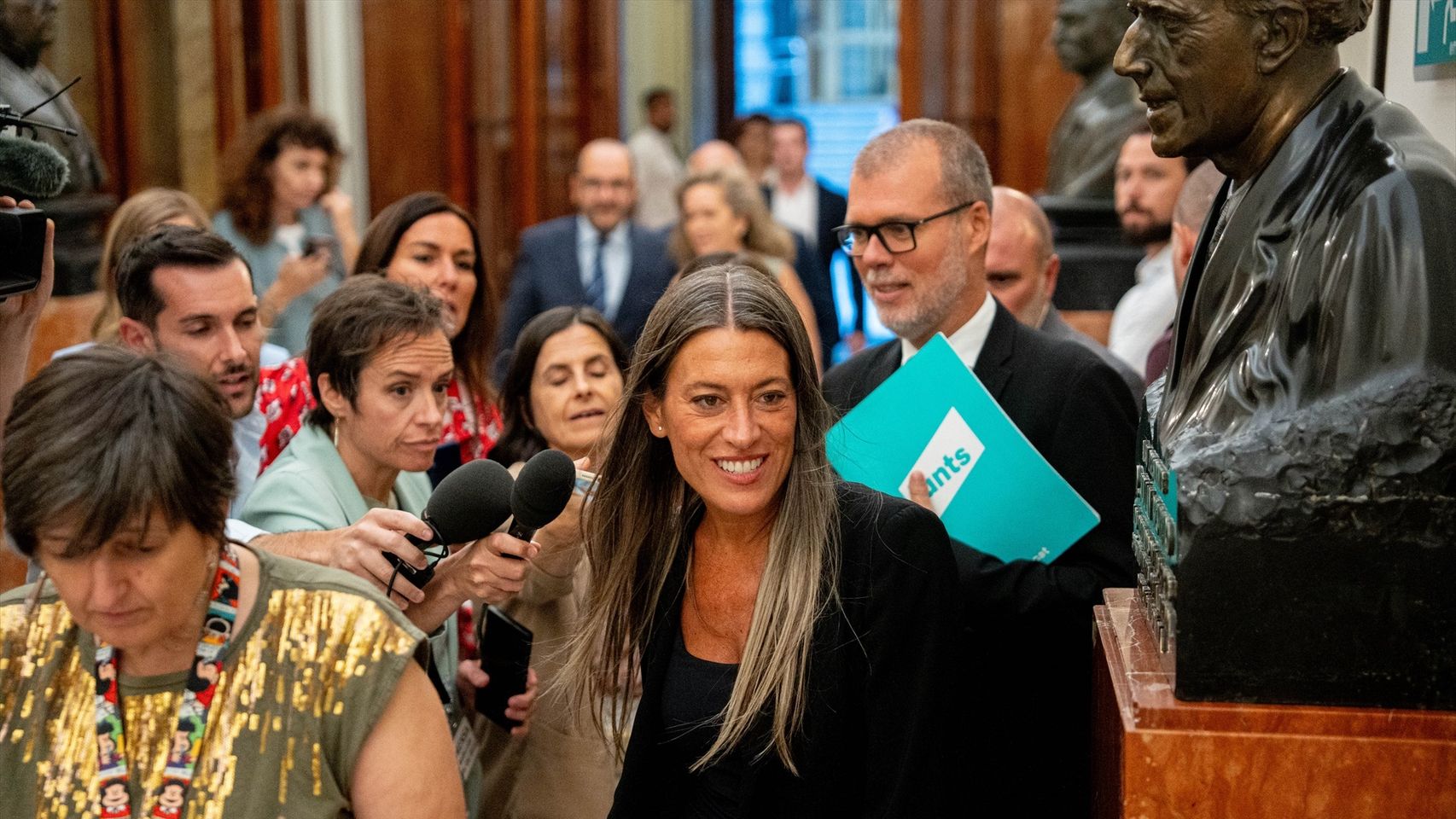 Junts deja en el aire su respaldo al único decreto que estudiaba apoyar: "No para a los fondos buitre ni protege a las familias"