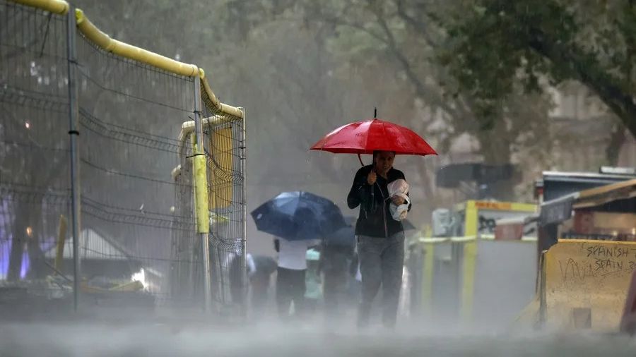 La Aemet alerta a España: llega una dana que dejará chubascos muy fuertes y hasta 150 l/m2 en menos de 6 horas en estas zonas