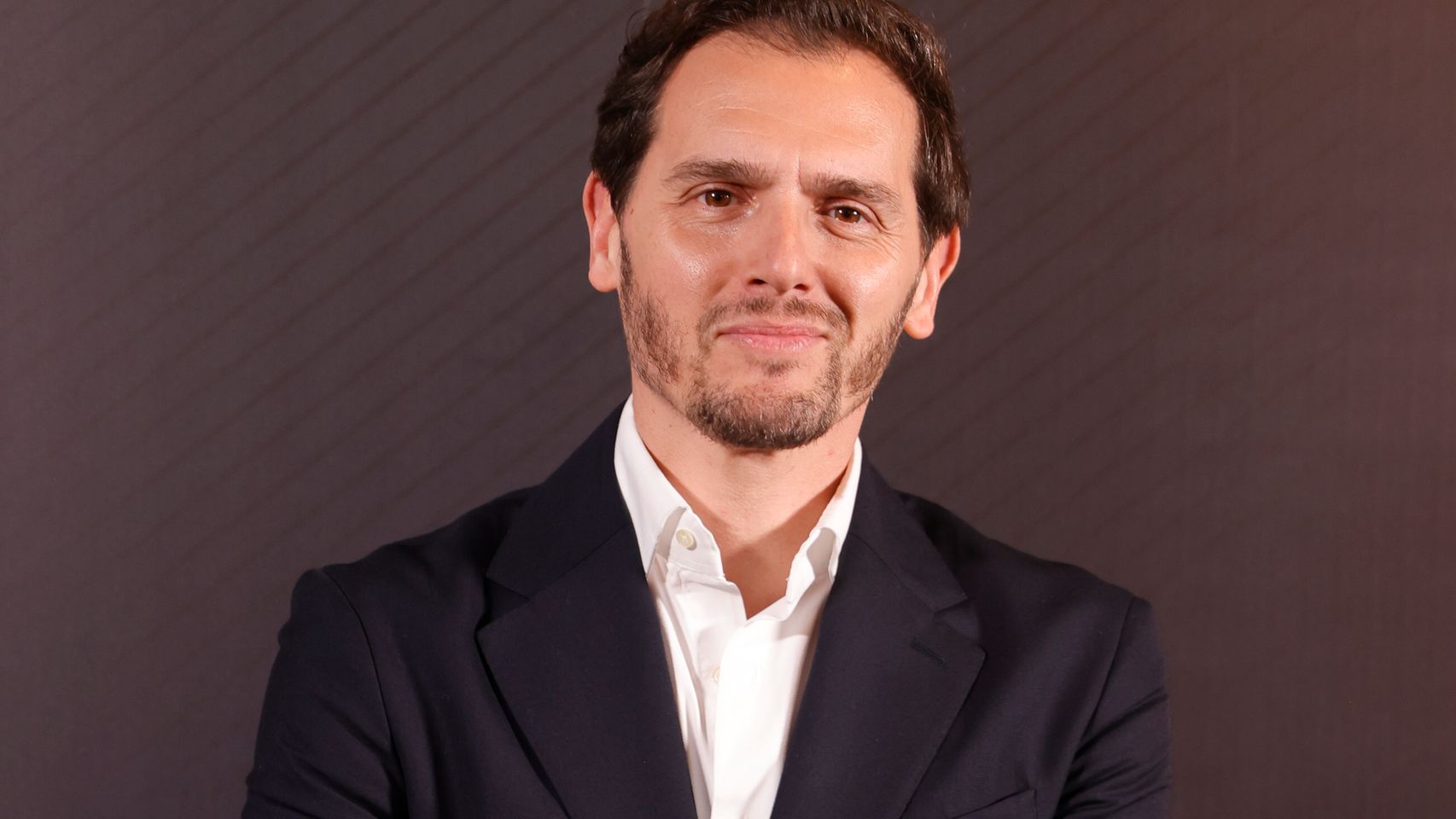 El nuevo proyecto empresarial de Albert Rivera: quién es la mujer que lo acompaña y cómo está su amor con Carla Cotterli