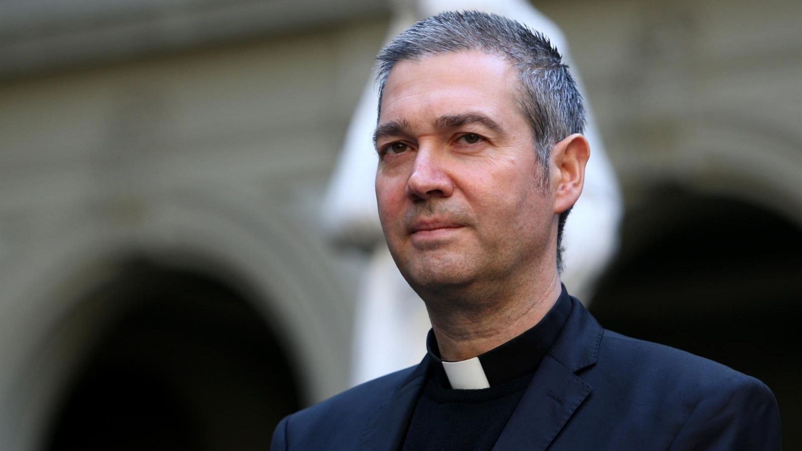 Bertomeu, el 007 del Vaticano y candidato a arzobispo, se olvida de las víctimas de abuso: "Por encima está el bien de la Iglesia"