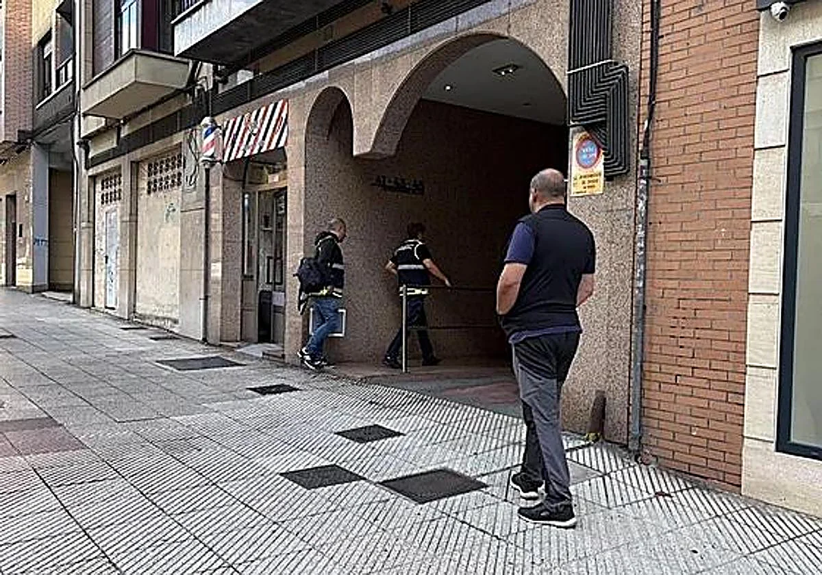 Detenido un hombre que apuñaló a su expareja en Oviedo y después huyó en coche