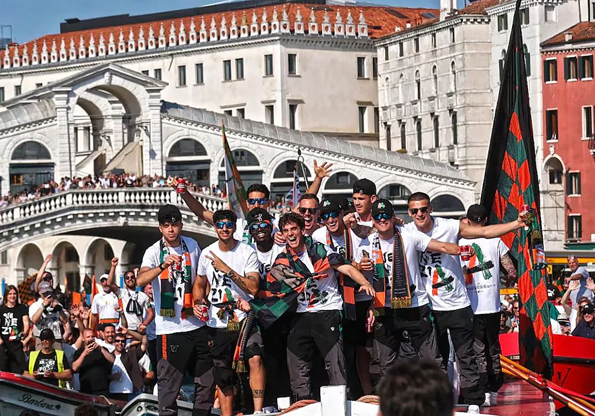 El Málaga tiene 'gemelos' en las grandes ligas
