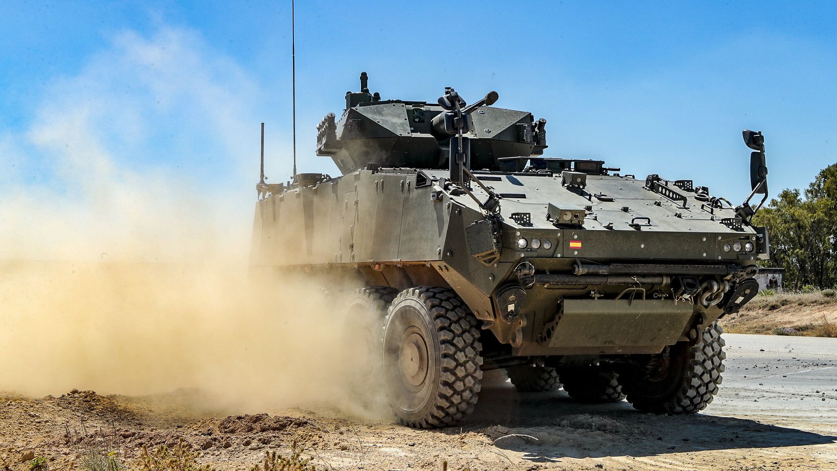 Tres nuevos blindados 8x8 Dragón del Ejército de Tierra debutarán en la parada militar del 12 de octubre