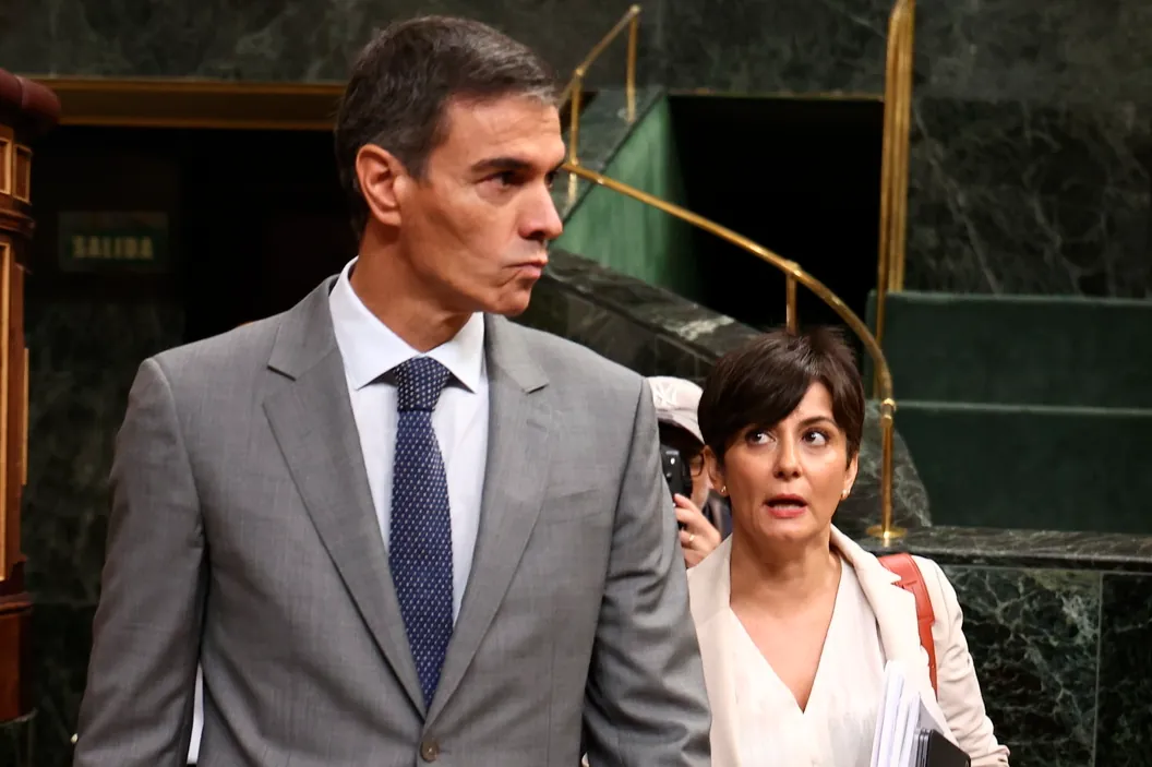 Terremoto político: la derogación de los decretos alimenta los rumores de elecciones
