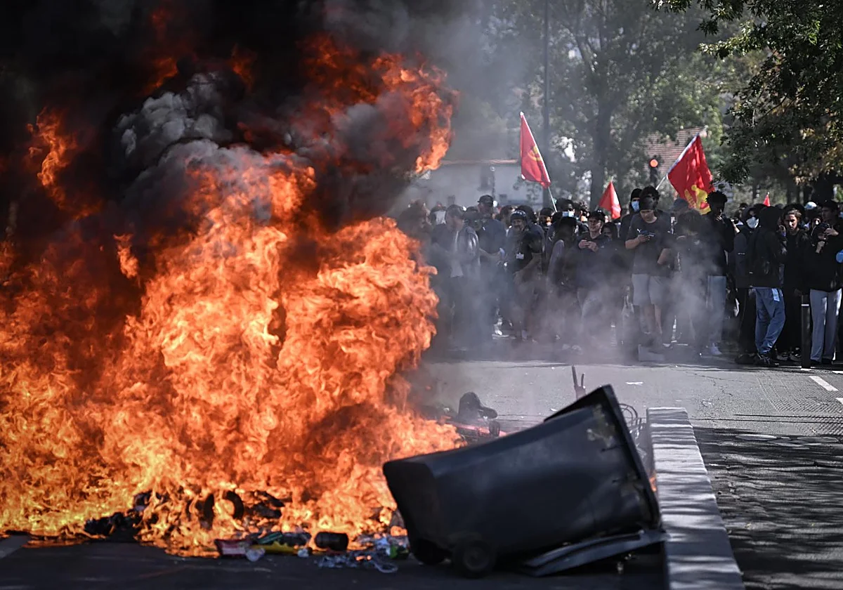 Lecornu culpa a la Francia Insumisa de impulsar las protestas estudiantiles