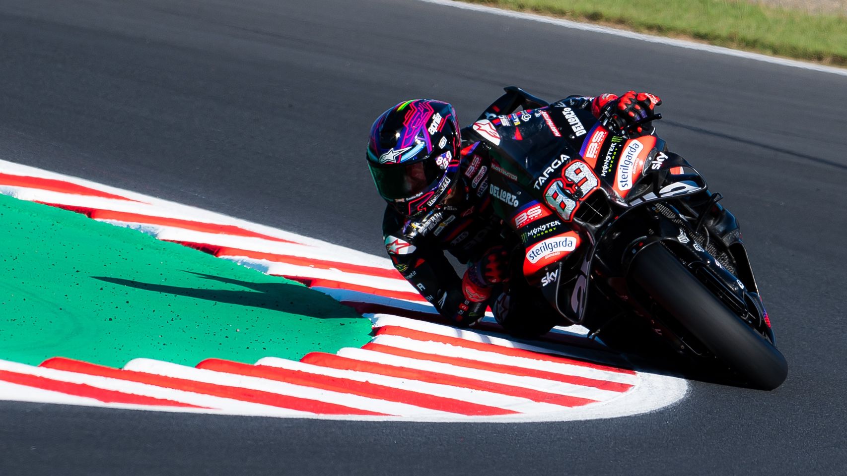 Jorge Martín presiona a Marc Márquez y logra una pole de récord en Motegi